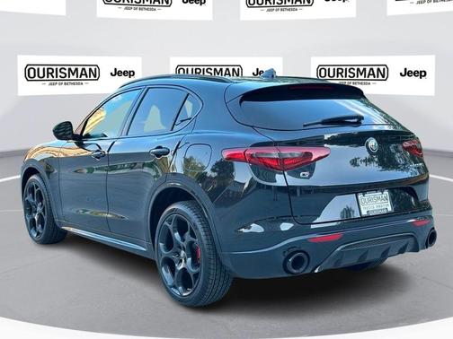 2022 Alfa Romeo Stelvio Veloce