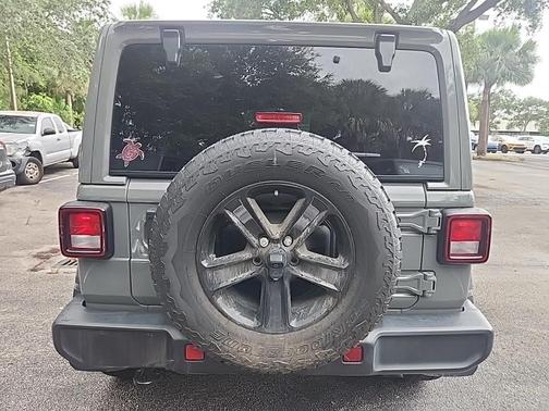 2021 Jeep Wrangler Unlimited Sahara Altitude