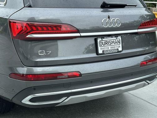 2021 Audi Q7 55 Premium Plus