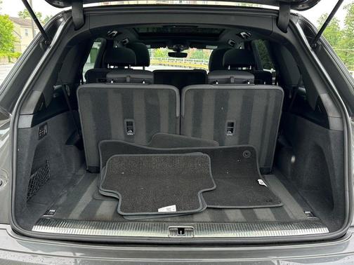 2021 Audi Q7 55 Premium Plus