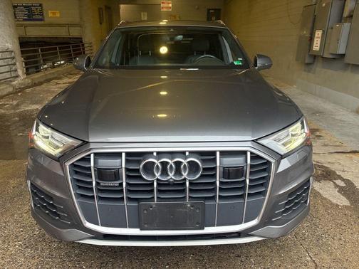 2021 Audi Q7 55 Premium Plus