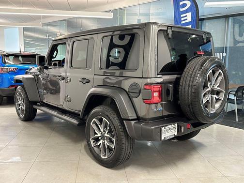 2025 Jeep Wrangler 4xe Sport