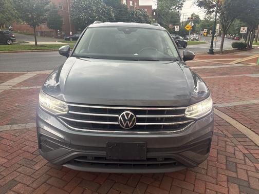 2023 Volkswagen Tiguan 2.0T SE