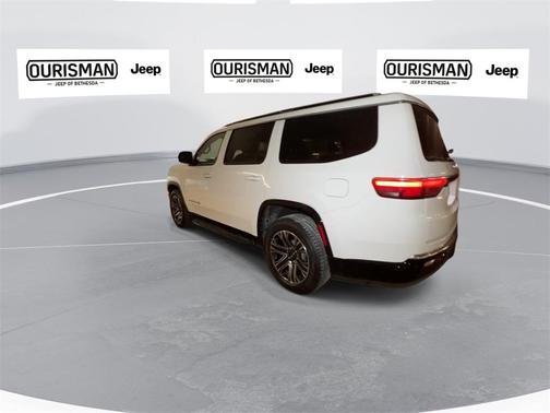 2024 Jeep Wagoneer Base