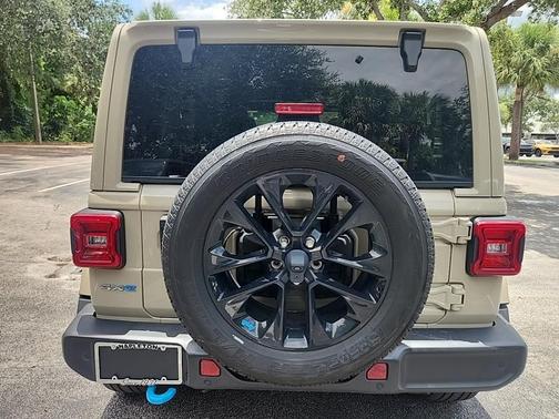 2022 Jeep Wrangler Unlimited 4xe Sahara