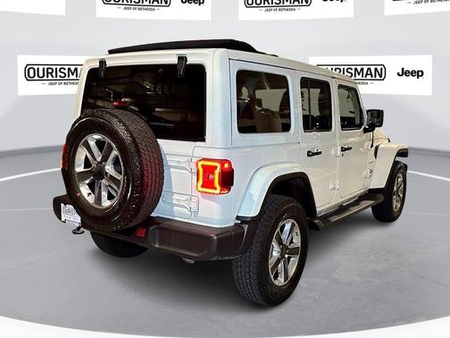 2022 Jeep Wrangler Unlimited Sahara
