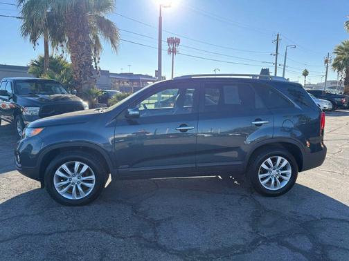 2011 Kia Sorento LX
