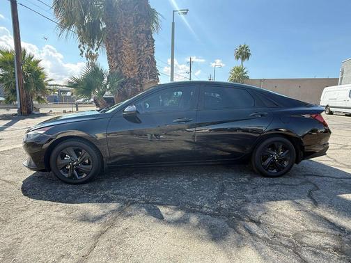 2023 Hyundai ELANTRA HEV Blue