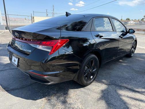 2023 Hyundai ELANTRA HEV Blue