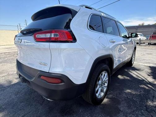2017 Jeep Cherokee Sport