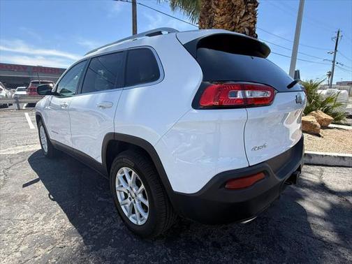 2017 Jeep Cherokee Sport