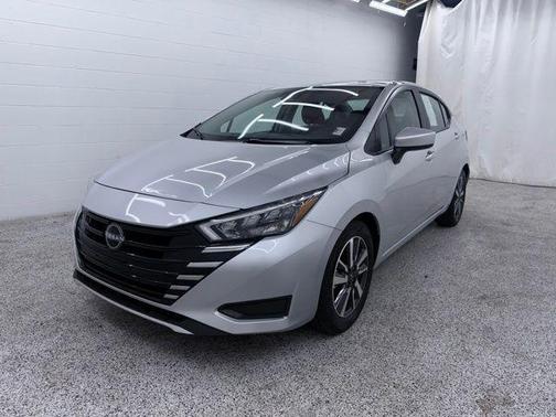 Brilliant Silver Metallic 2025 Nissan Versa 1.6 SV