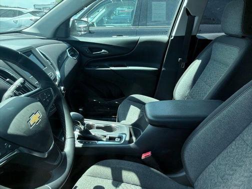 Summit White 2024 Chevrolet Equinox LT