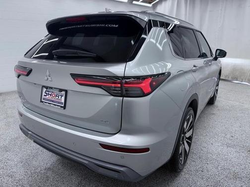 2025 Mitsubishi Outlander SEL