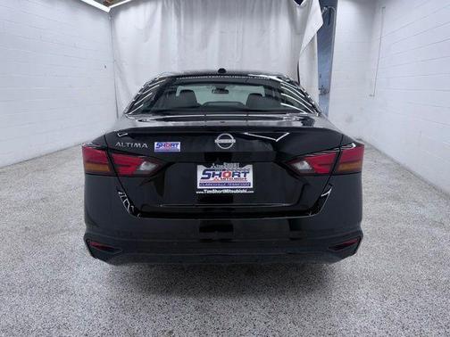 Black 2025 Nissan Altima SV