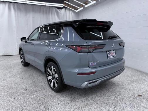 2025 Mitsubishi Outlander SEL