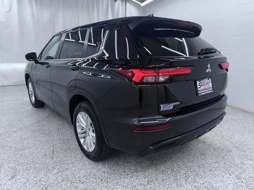 2023 Mitsubishi Outlander ES