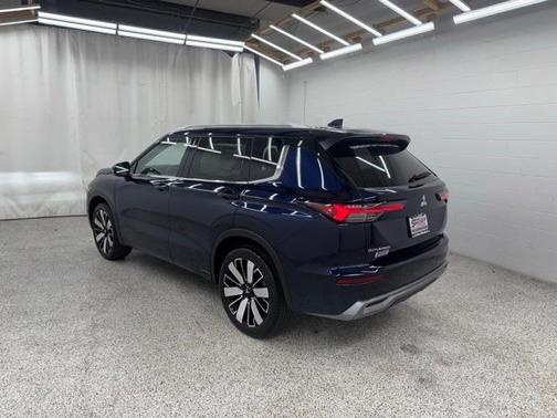 2025 Mitsubishi Outlander SEL