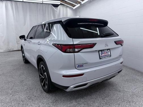 2023 Mitsubishi Outlander PHEV SE