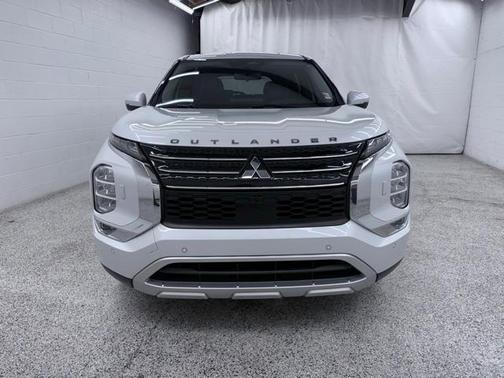 2023 Mitsubishi Outlander PHEV SE