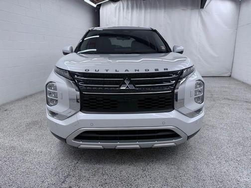 2023 Mitsubishi Outlander PHEV SE
