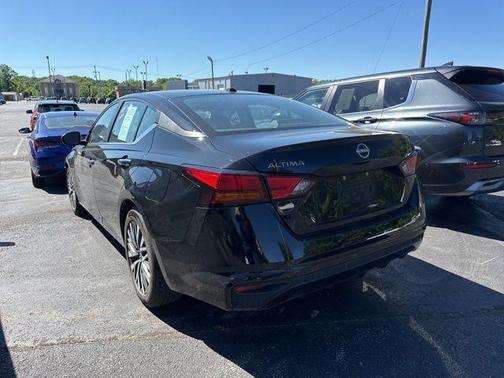 Super Black Clearcoat 2025 Nissan Altima SV
