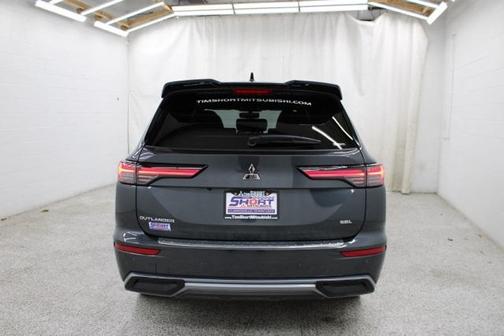 2025 Mitsubishi Outlander SEL