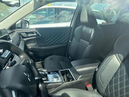 2023 Mitsubishi Outlander SEL