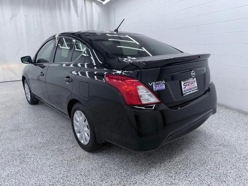2017 Nissan Versa 1.6 S+