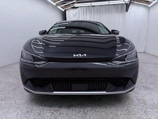 2024 Kia EV6 Light
