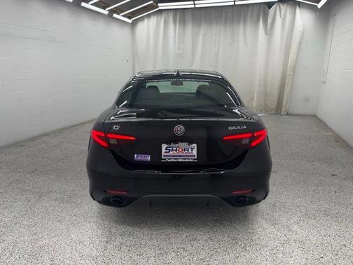 2022 Alfa Romeo Giulia Veloce