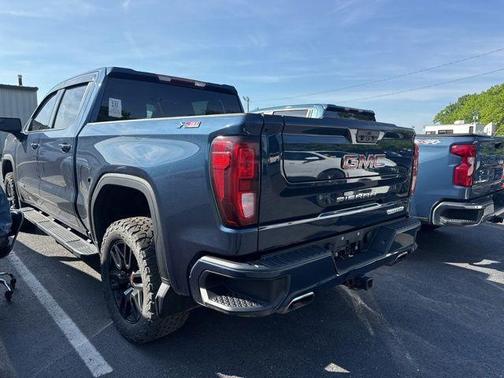 Pacific Blue Metallic 2022 GMC Sierra 1500 Limited Elevation