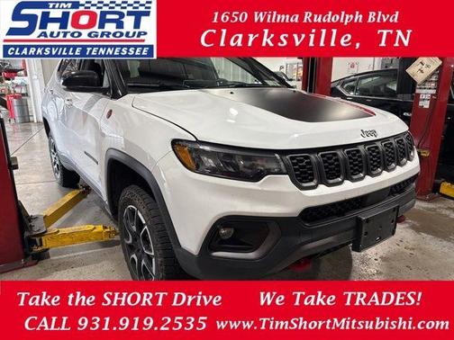 Bright White Clearcoat 2025 Jeep Compass Trailhawk