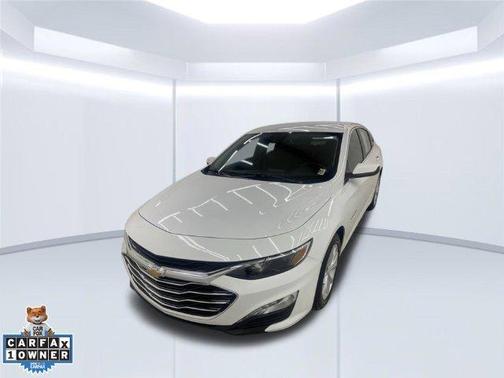 Summit White 2025 Chevrolet Malibu LT
