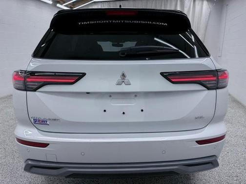 2025 Mitsubishi Outlander SEL