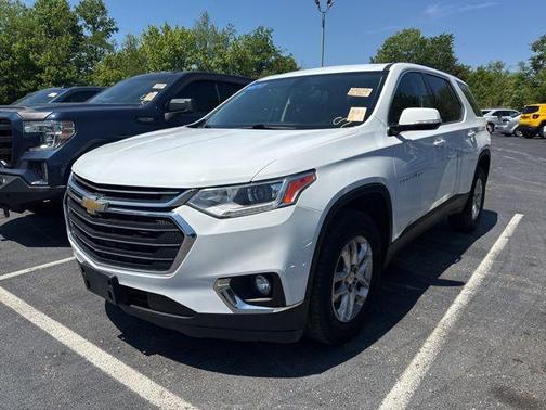 Summit White 2019 Chevrolet Traverse LT Cloth