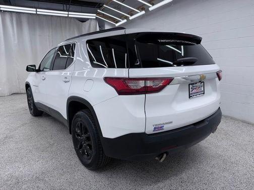 Summit White 2019 Chevrolet Traverse LT Cloth