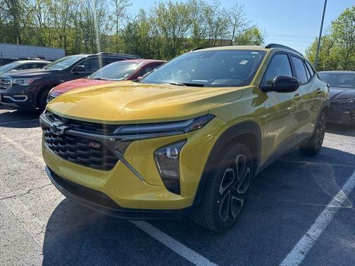 Nitro Yellow 2024 Chevrolet Trax 2RS