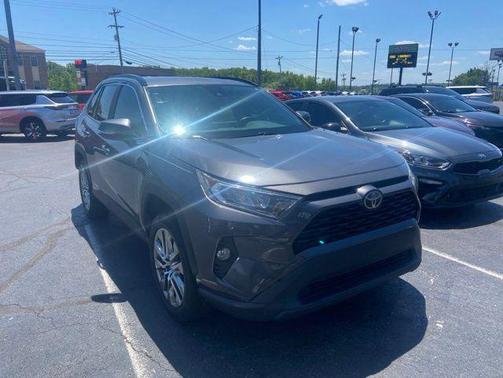 Magnetic Gray Metallic 2019 Toyota RAV4 XLE Premium
