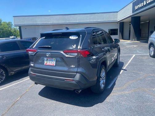 Magnetic Gray Metallic 2019 Toyota RAV4 XLE Premium