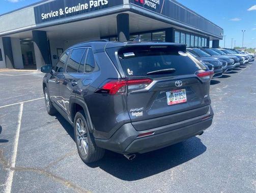 Magnetic Gray Metallic 2019 Toyota RAV4 XLE Premium
