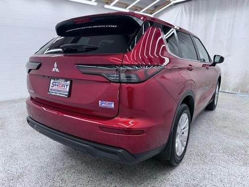 2025 Mitsubishi Outlander ES