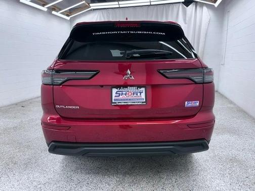 2025 Mitsubishi Outlander ES