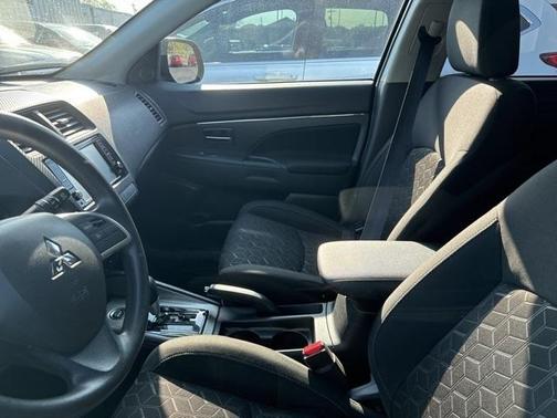 2023 Mitsubishi Outlander Sport 2.0 ES
