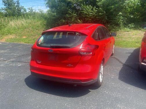 Race Red 2015 Ford Focus SE