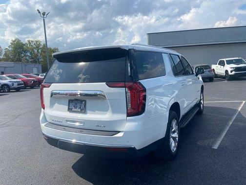 Summit White 2022 GMC Yukon XL SLT
