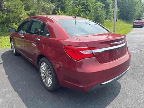 2011 Chrysler 200 Limited