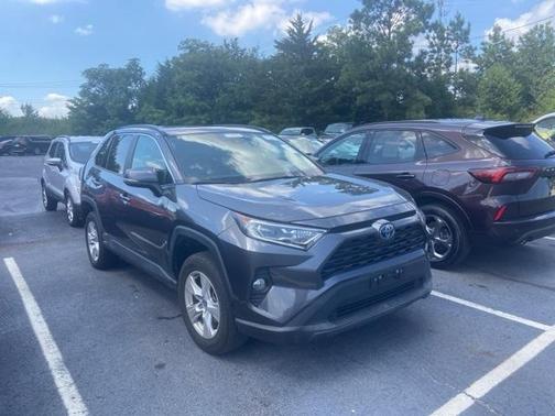 2021 Toyota RAV4 Hybrid XLE