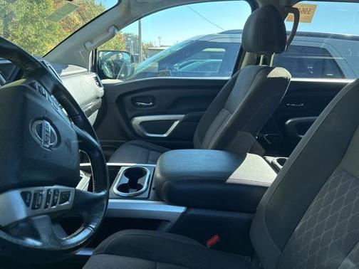 2021 Nissan Titan SV