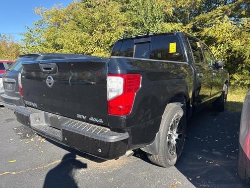 2021 Nissan Titan SV